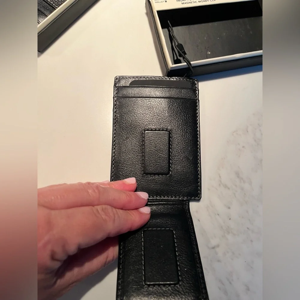 NWT men’s pronto uomo black pebbled leather wallet with RFID magnetic money clip